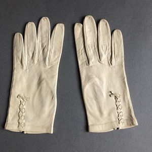 Llubes Vintage Leather gloves with bow , size 7